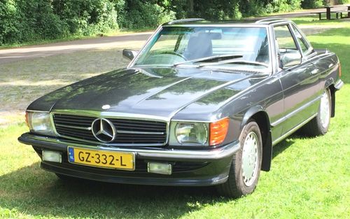 1985 Mercedes SL Class R107 380 SL (picture 1 of 18)
