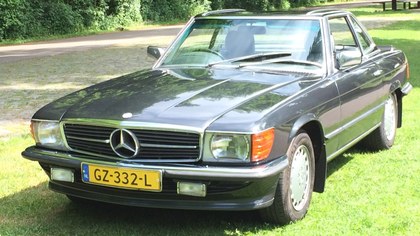 1985 Mercedes SL Class R107 380 SL