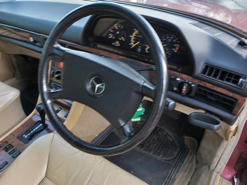 1989 Mercedes SEL Series - 7