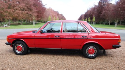 1983 MERCEDES 200 123 SERIES *ONLY 25800 MILES*