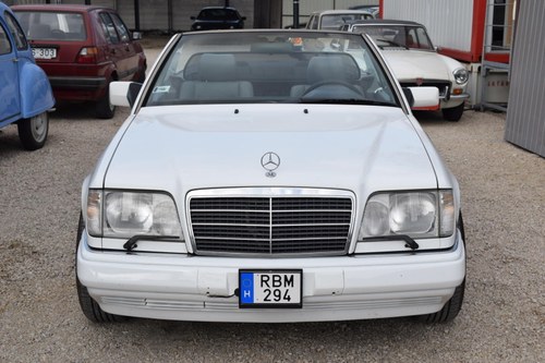 1994 Mercedes E Class - 2