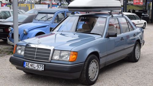 Picture of 1986 Mercedes-Benz E 200 W124 OEM Cargo Box & Roof Rack - For Sale