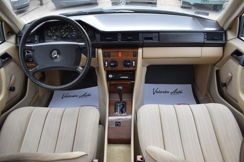 1986 Mercedes E Class - 8