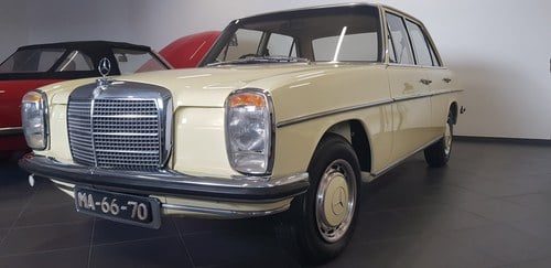 1969 Mercedes 230 - 5