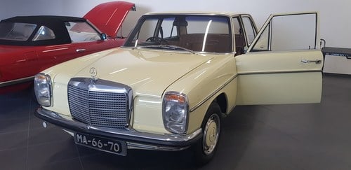 1969 Mercedes 230 - 6