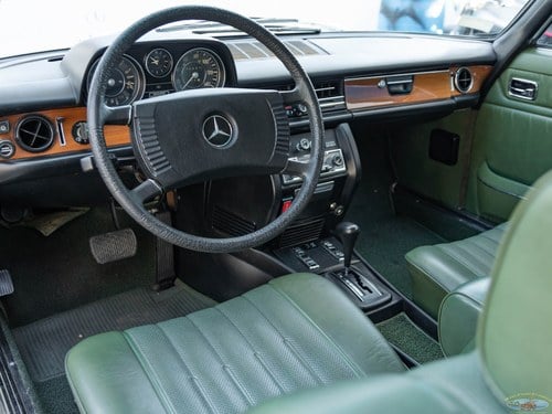 1975 Mercedes 280 - 8