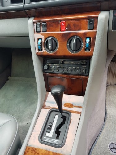 1991 Mercedes 300 - 8