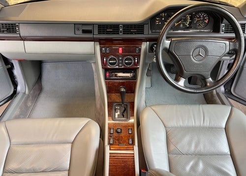 1993 Mercedes E Class