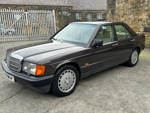 1987 Mercedes W201 190E 2.6 Auto - Low Miles - FSH - Rare Colour VERKAUFT