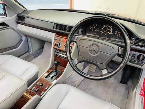 1995 Mercedes E Class - 8