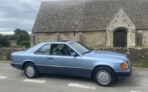 1991 Mercedes 230 W124 230 CE (picture 1 of 47)