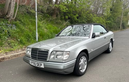 1997 Mercedes E Class A124 E220