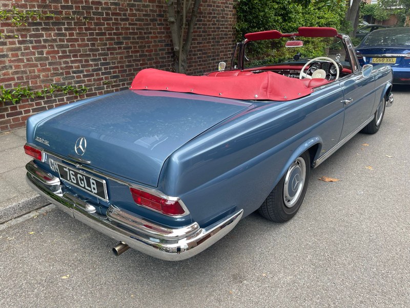 1963 Mercedes 220