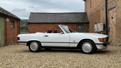 1989 Mercedes 300 SL Stunning Condition. Last Owner 12 Years
