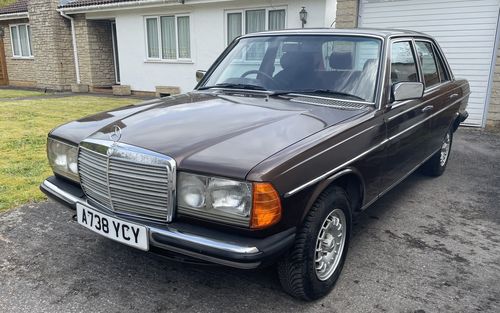 1983 Mercedes 200 W123 200 D (picture 1 of 32)
