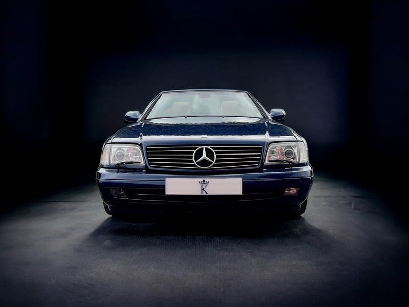 2000 Mercedes SL500 R129. Panoramic Roof. H/M Seats. Xenons