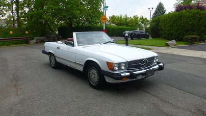 1988 Mercedes 560SL 2 Tops Very Nice Driver (St#2616)