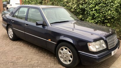 Mercedes E200 W124 Barn Find 124k with history