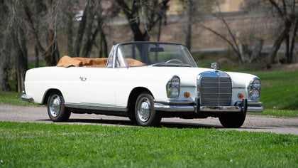 Beautifully restored 1963 Mercedes-Benz 220SEb