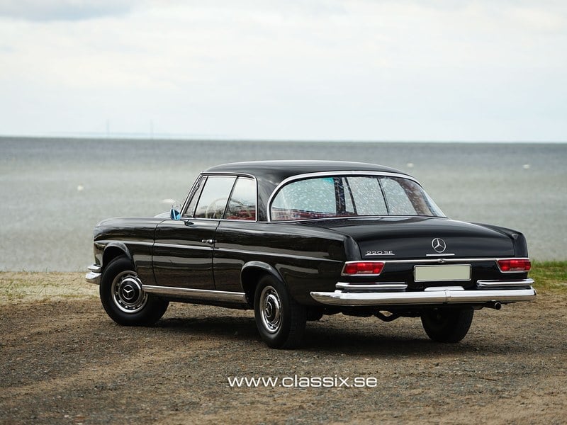 Mercedes 220SE Coupe W111