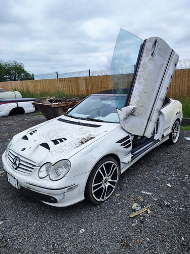 2004 Mercedes CLK Class CLK320