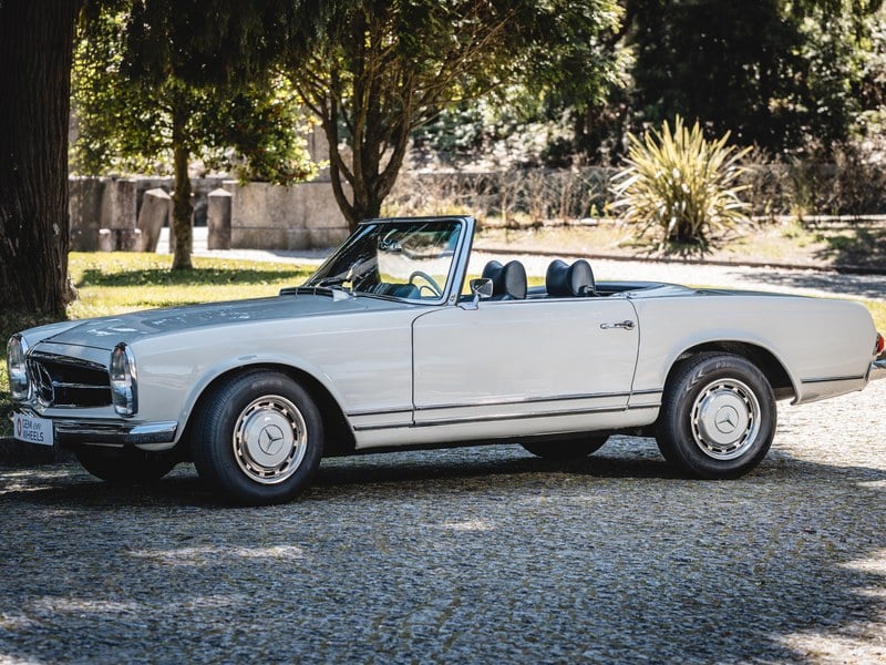 1968 Mercedes Pagoda 280 SL - Excellent Overall Condition