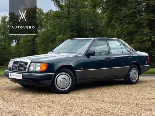 1989 Mercedes 260E W124 Saloon Auto - 1 OWNER, 33 SERVICE STAMPS Kaufen Bei