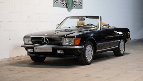 1988 Mercedes SL Class R107 560 SL