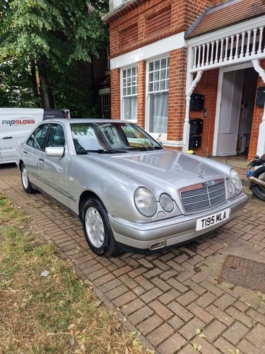 1999 Mercedes E Class W210 E240