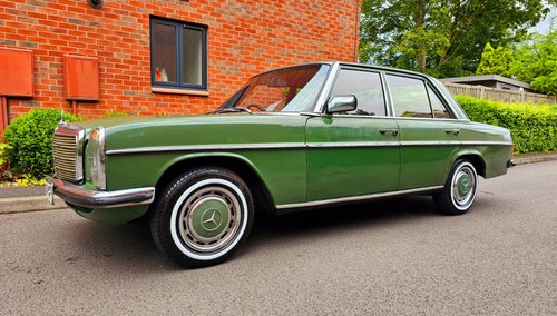 1975 Mercedes 230 W115 230.4