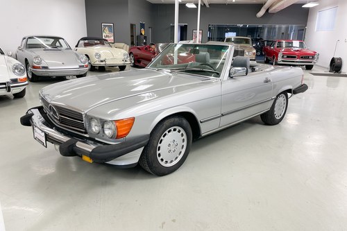 1987 Great colors on this classic 560SL - Priced to sell Kaufen Bei