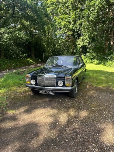 1973 Mercedes 220 W115 220 D