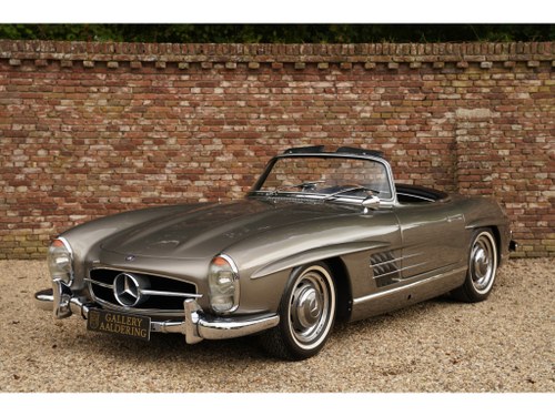 1962 Mercedes-Benz 300 SL Roadster Matching numbers and colors ex For Sale