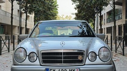Mercedes E Class W124