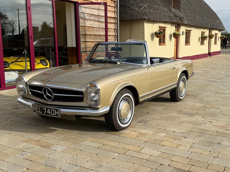 1969 Mercedes-Benz SL280 Pagoda