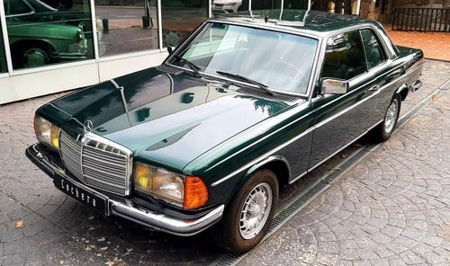 Mercedes-Benz 280CE W123 Coupe 1977 VENDIDO
