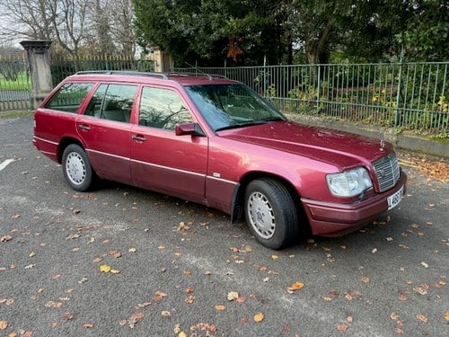 1993 Mercedes E Class W124 220 TE