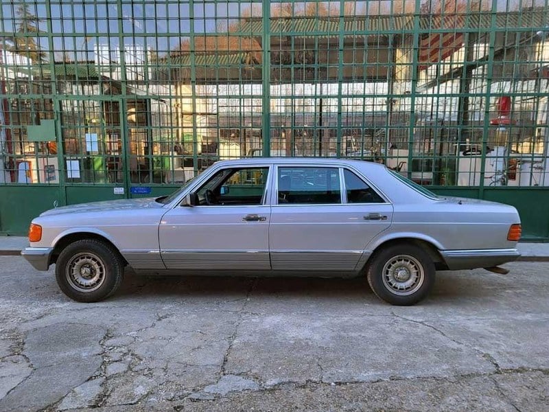 1985 MERCEDES 500 SEL