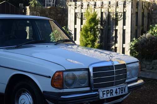 1980 MERCEDES BENZ 230 AUTO - JUST 68K MILES, BEAUTIFUL! For Sale