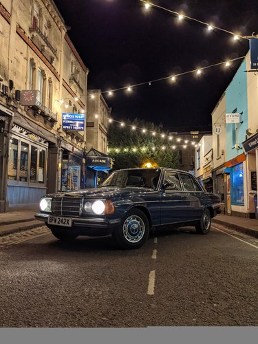 1982 Mercedes 200 W123 200