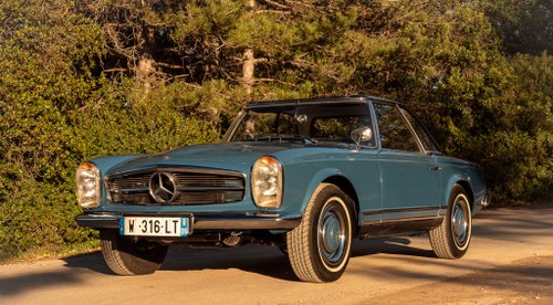 1966 Mercedes SL Class W113 230 SL Pagoda