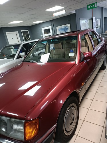 1992 Mercedes W124 230 E