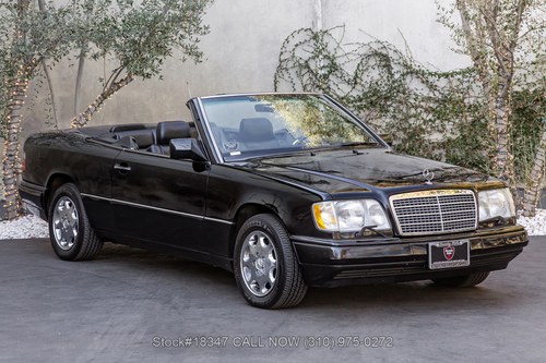 1995 Mercedes-Benz E320 Cabriolet A vendre