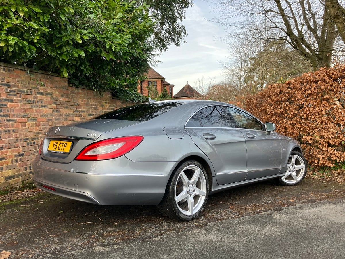 Cls 86 2012 Mercedes CLS Class Grey Automatic, 7+ speed Right Hand Drive in ...