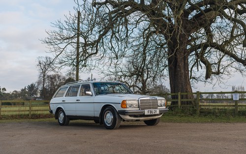 1982 Mercedes 200 S123 200 T