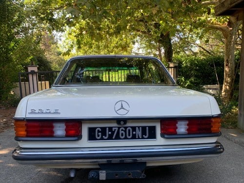 MERCEDES 230 E - 1981 For Sale