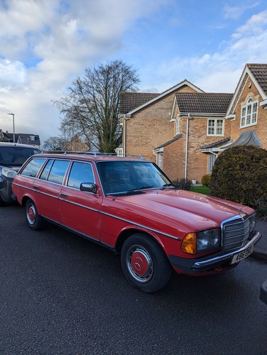 1984 Mercedes 200 S123 200 T