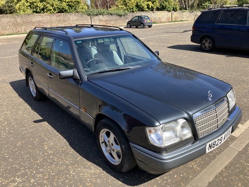 1995 Mercedes E Class W124 E200 7 seater Estate