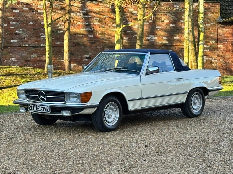Mercedes SL Class 350 SL R107 kaufen bei Car & Classic