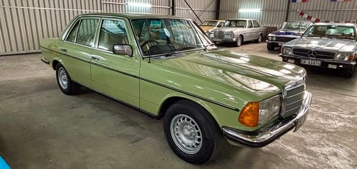 1980 Mercedes-Benz 230 Auto W123 Series